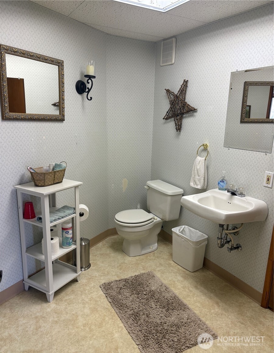 8 Mundinger Lane Property Photo 22