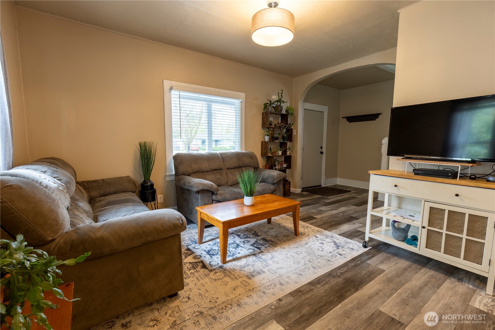 1088 Beach Avenue A Property Photo 4
