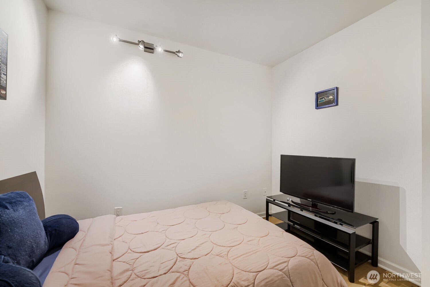 2607 Western Avenue 355 Property Photo 14