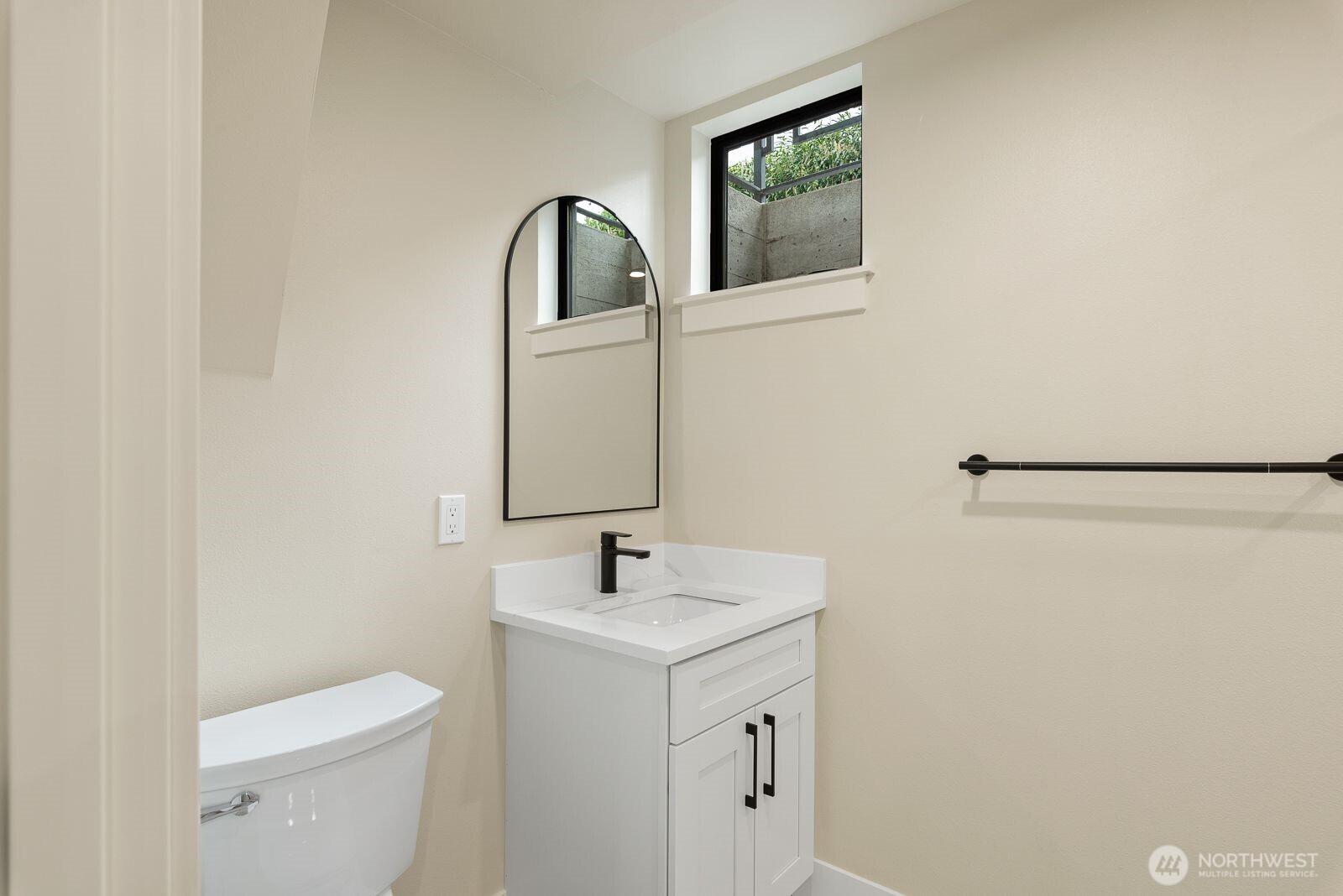 2425 Nw Blue Ridge Drive Property Photo 21