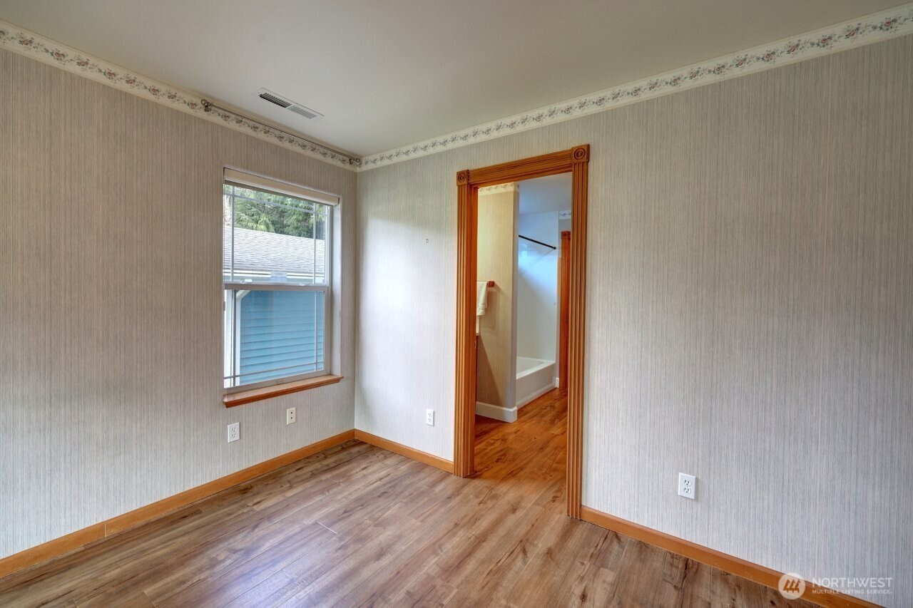 32204 T Place Property Photo 10