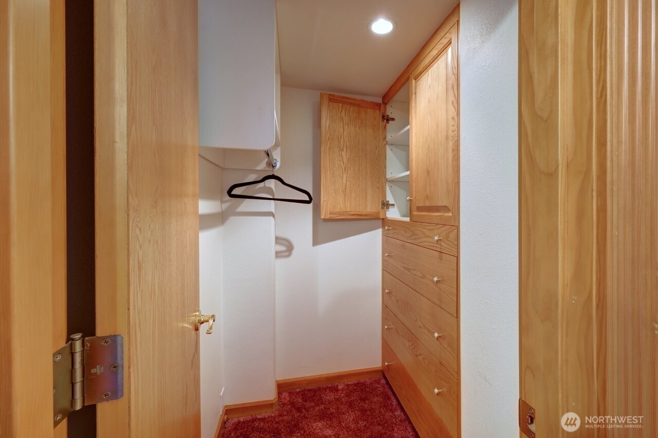 32204 T Place Property Photo 12