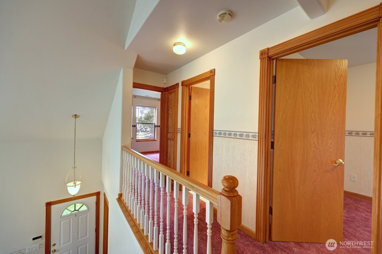32204 T Place Property Photo 14