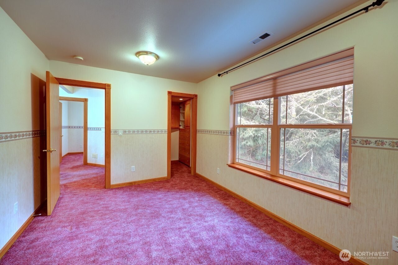 32204 T Place Property Photo 15