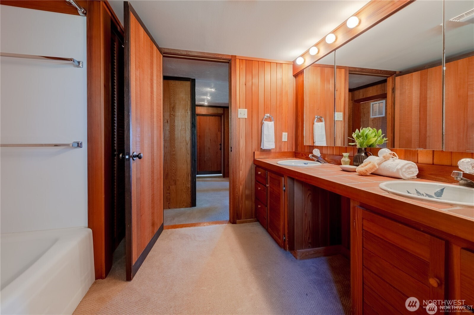 2395 W Shore Drive Property Photo 23