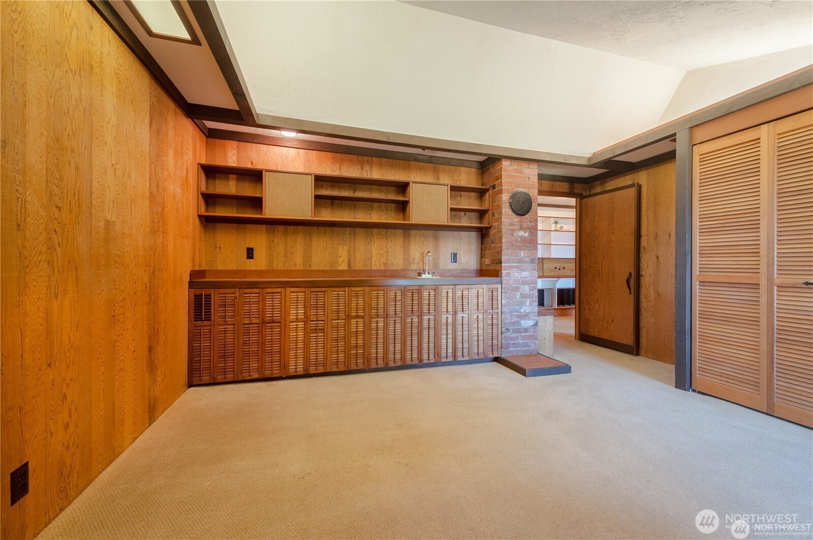2395 W Shore Drive Property Photo 24