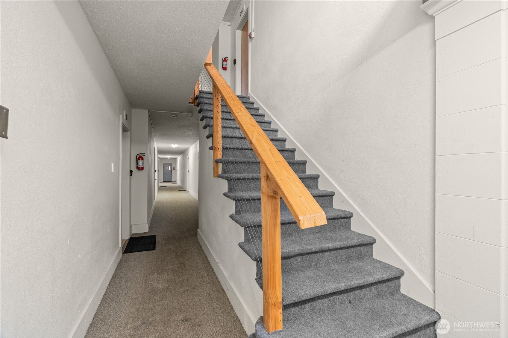 215 E 1st Street Property Photo 3