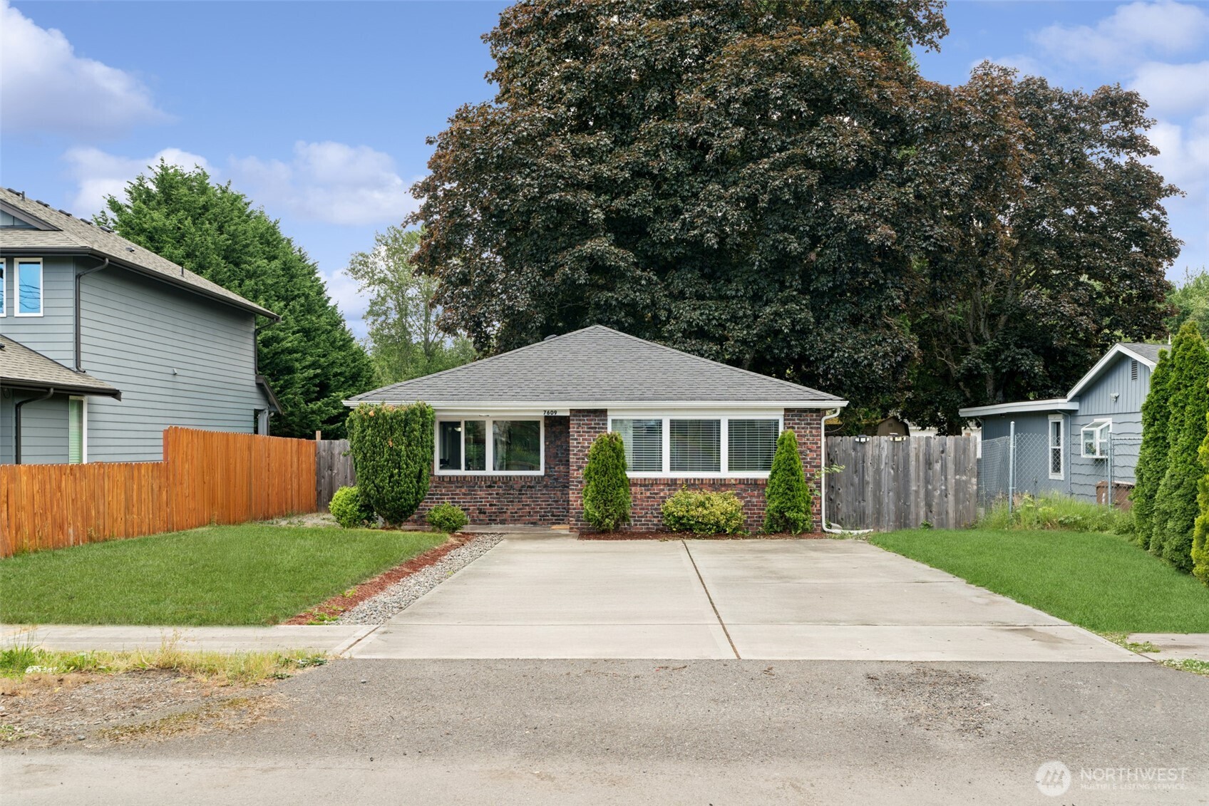 7609 A Street Property Photo 3