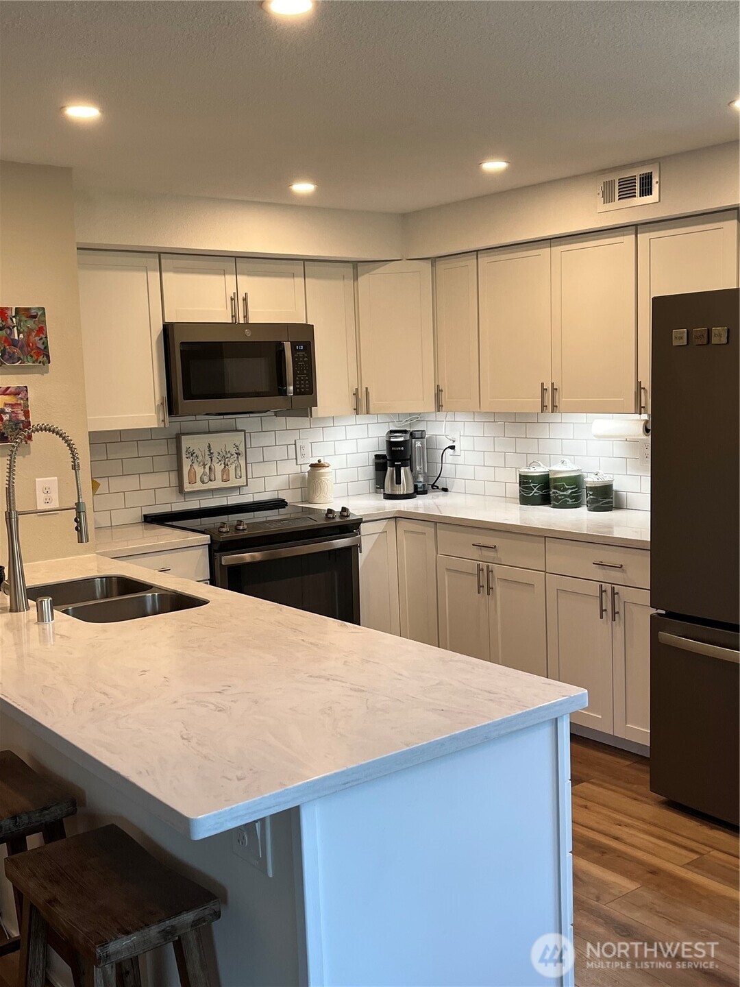 102 N Narwhal Loop Property Photo 8