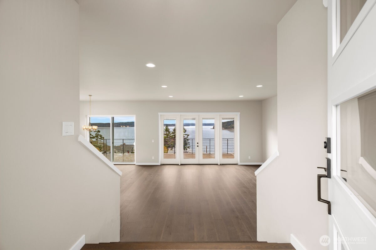 2216 Cleven Park Road Property Photo 6