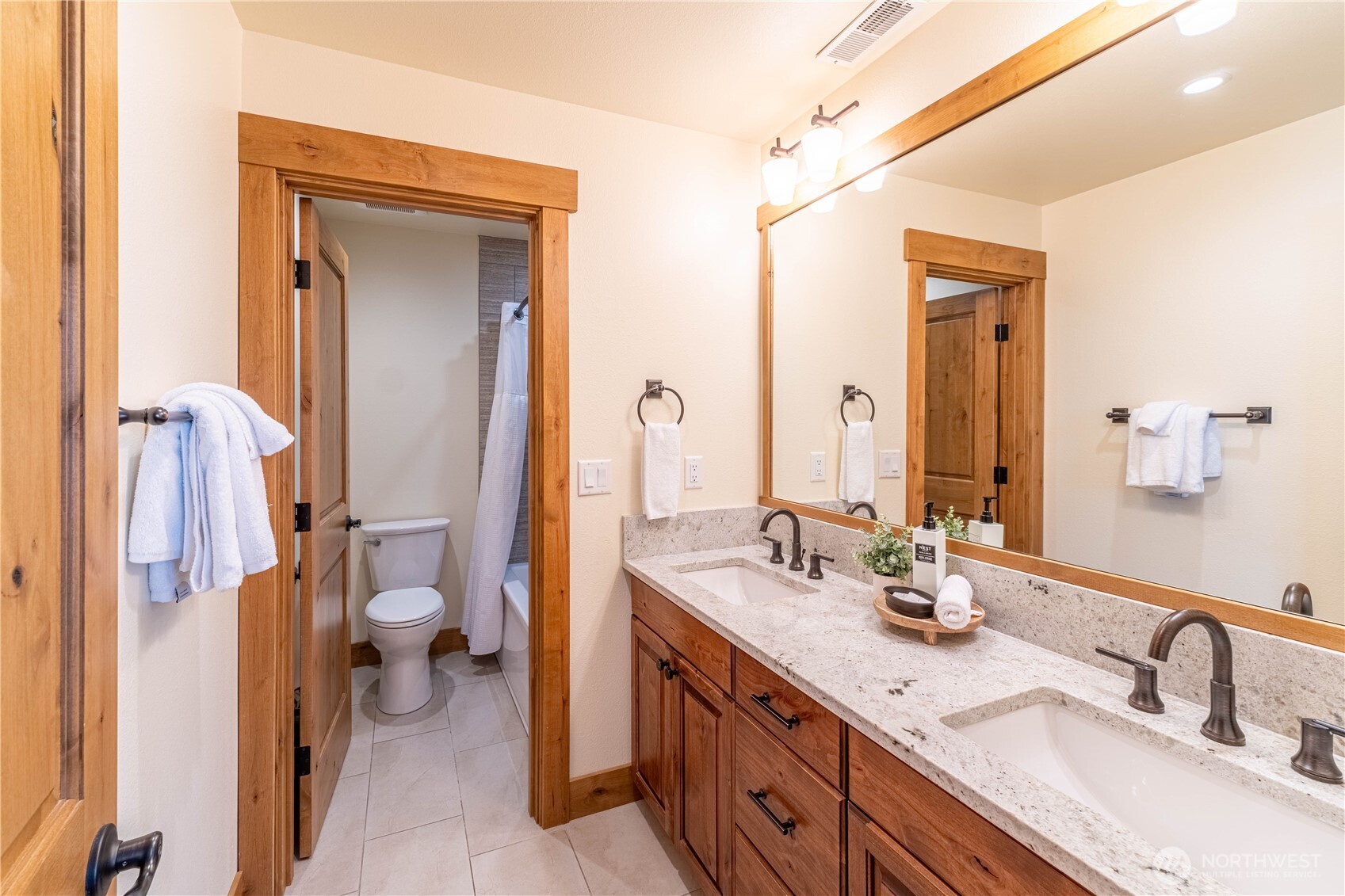 3690 Suncadia Trail Property Photo 29