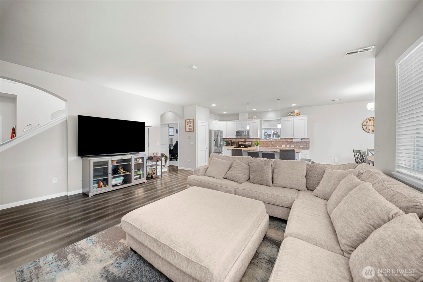 9966 Dotson Street Property Photo 4