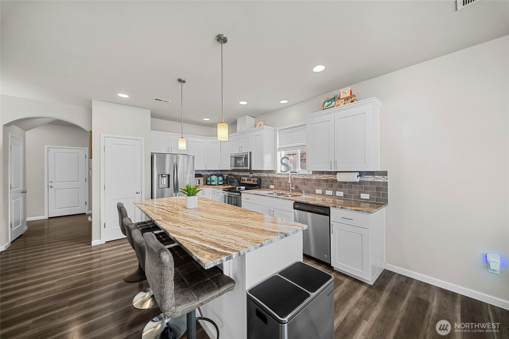 9966 Dotson Street Property Photo 8