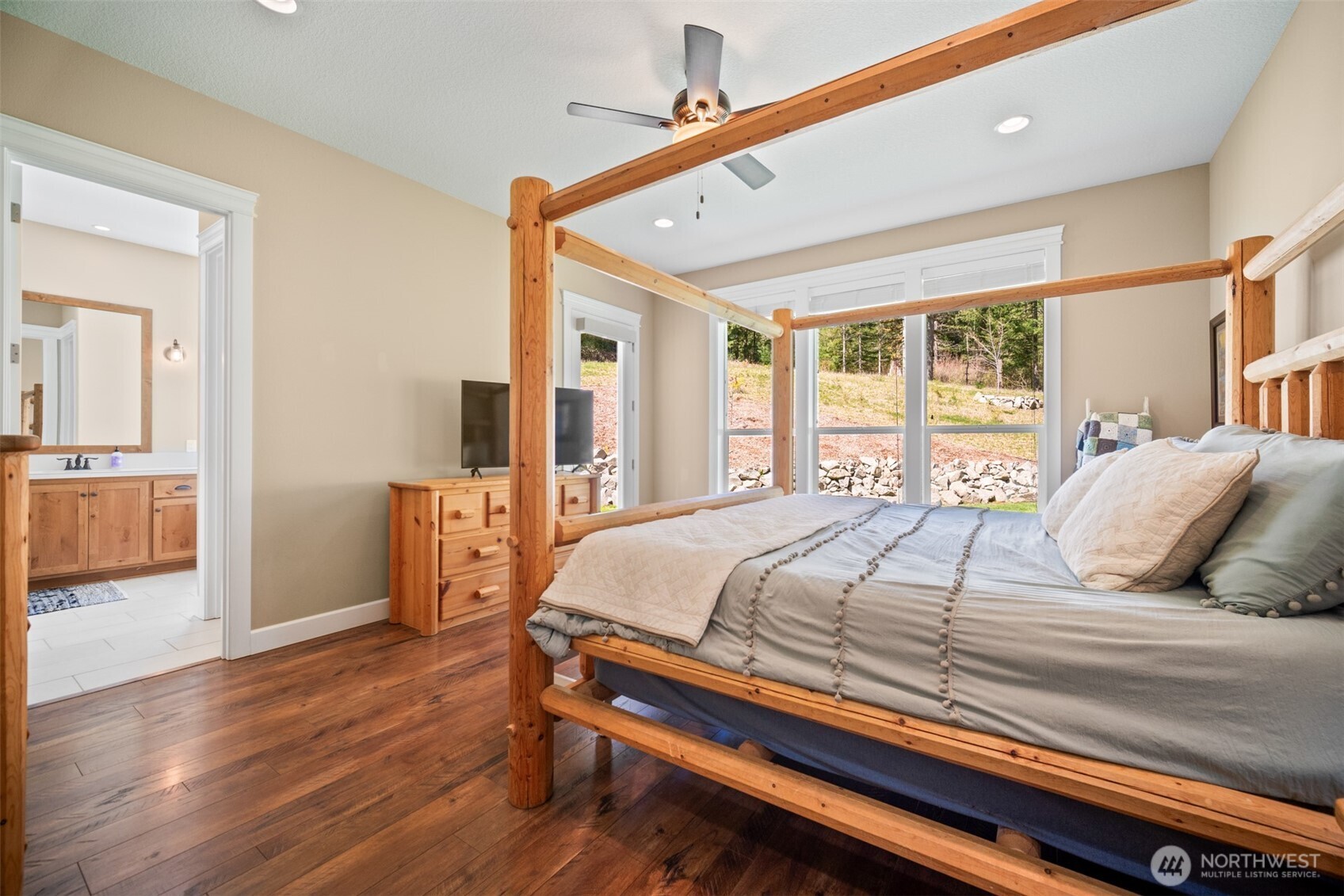 411 Five Peaks Drive Property Photo 16