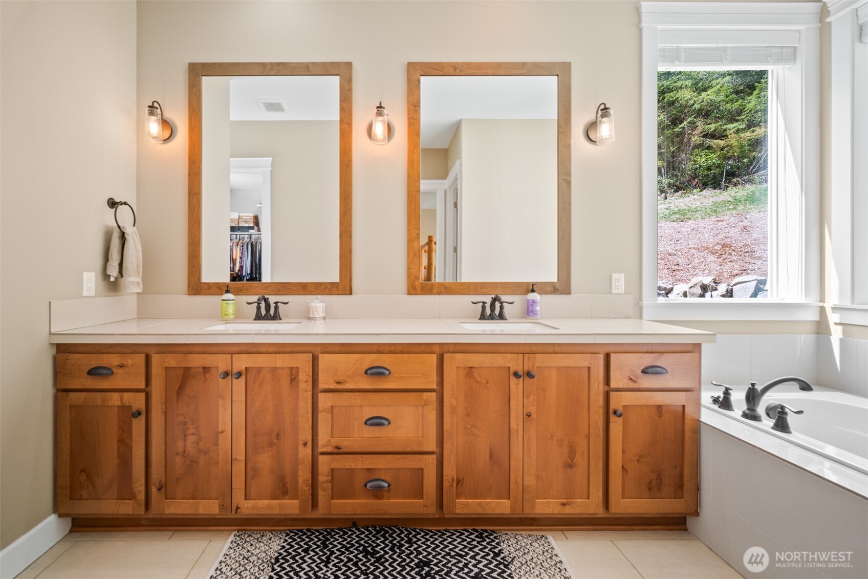 411 Five Peaks Drive Property Photo 17