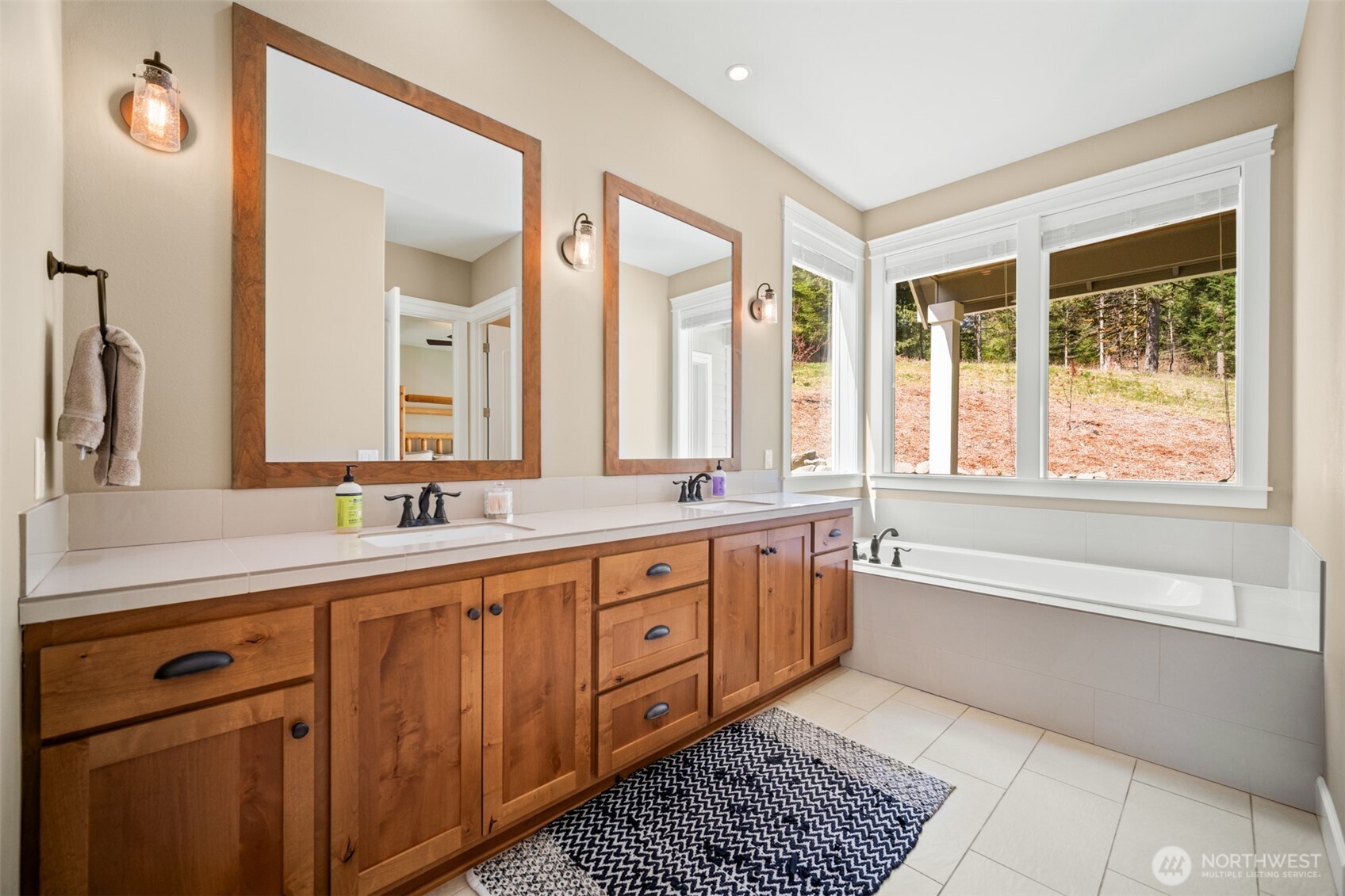 411 Five Peaks Drive Property Photo 18