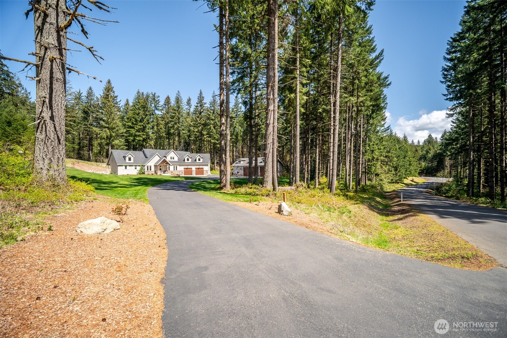 411 Five Peaks Drive Property Photo 33