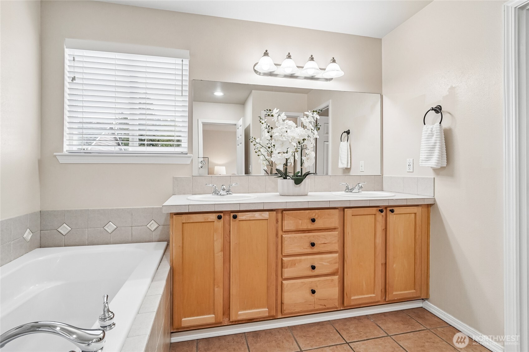 111 Nellis Road Property Photo 14