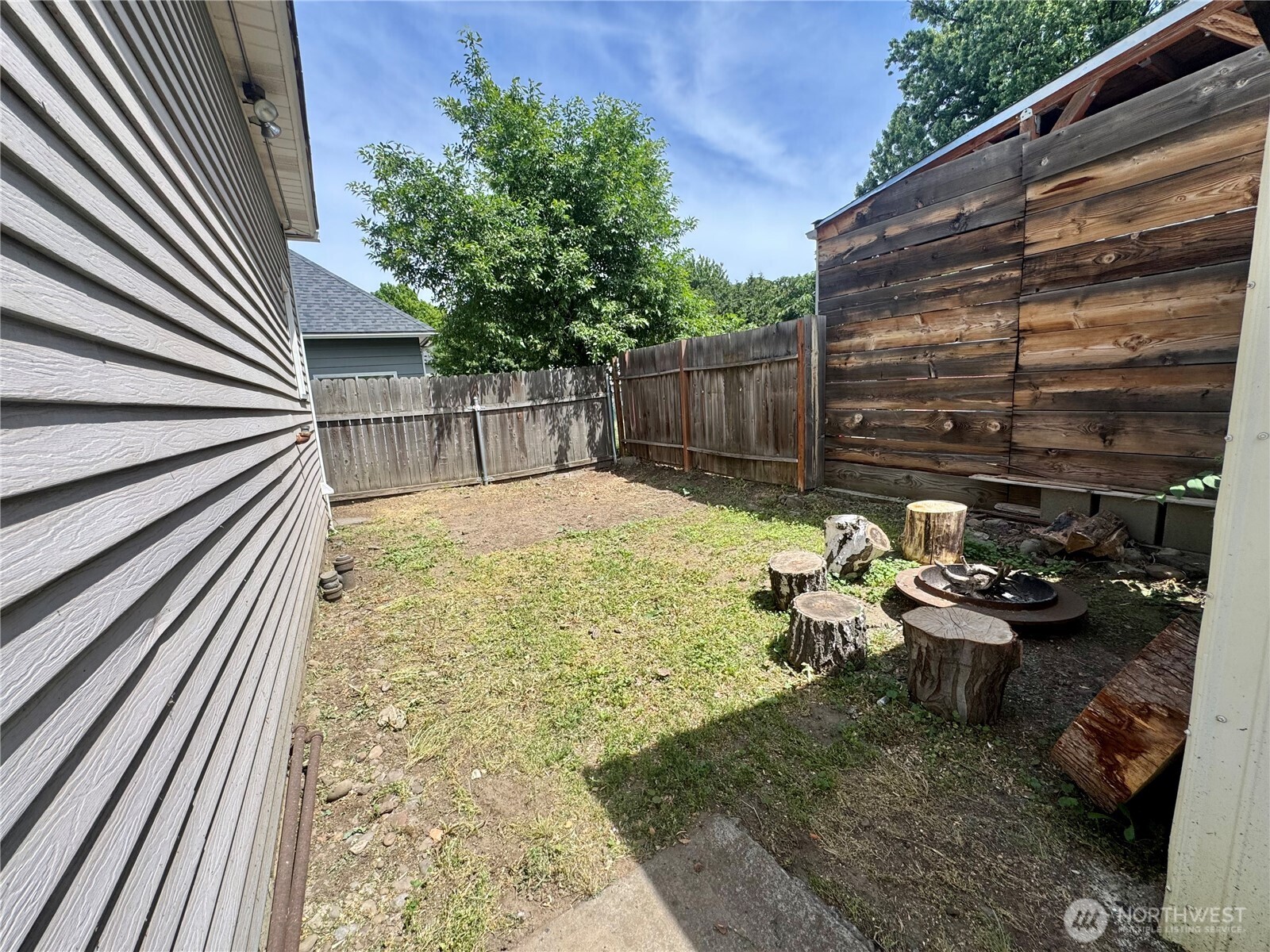 704 N Rose Street Property Photo 4
