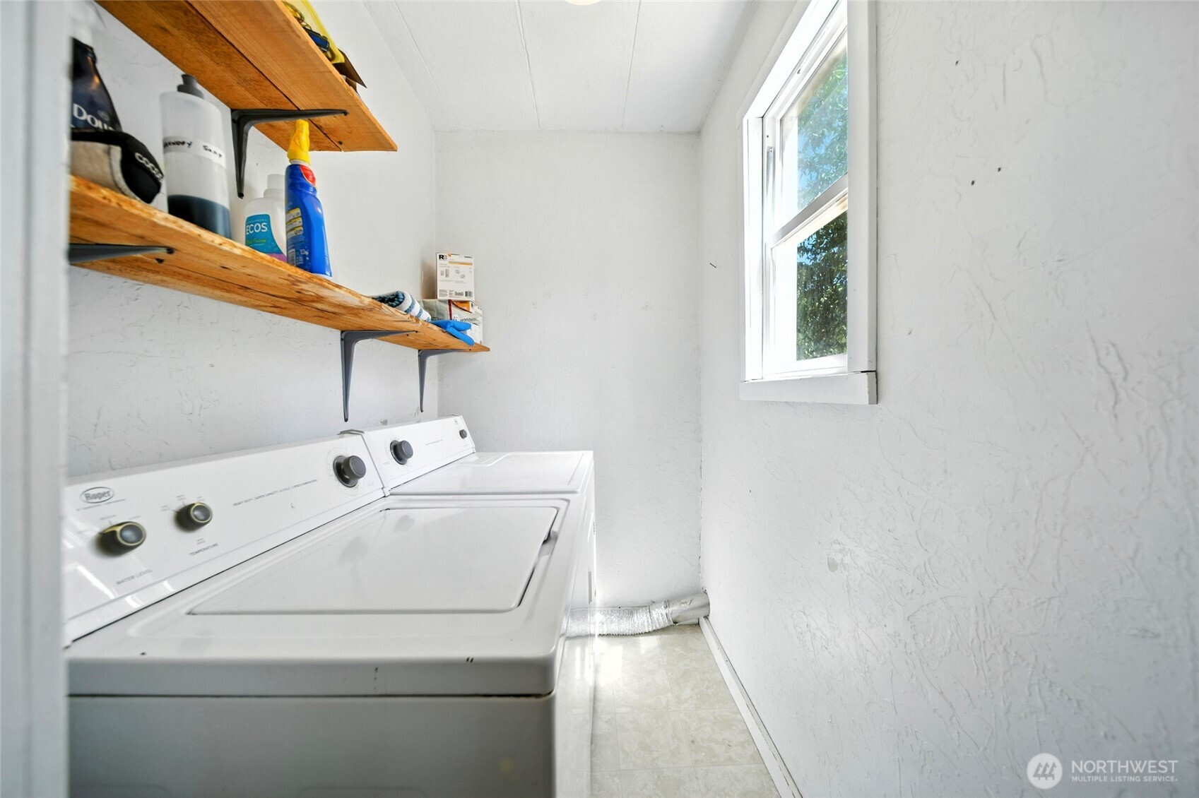 704 N Rose Street Property Photo 9