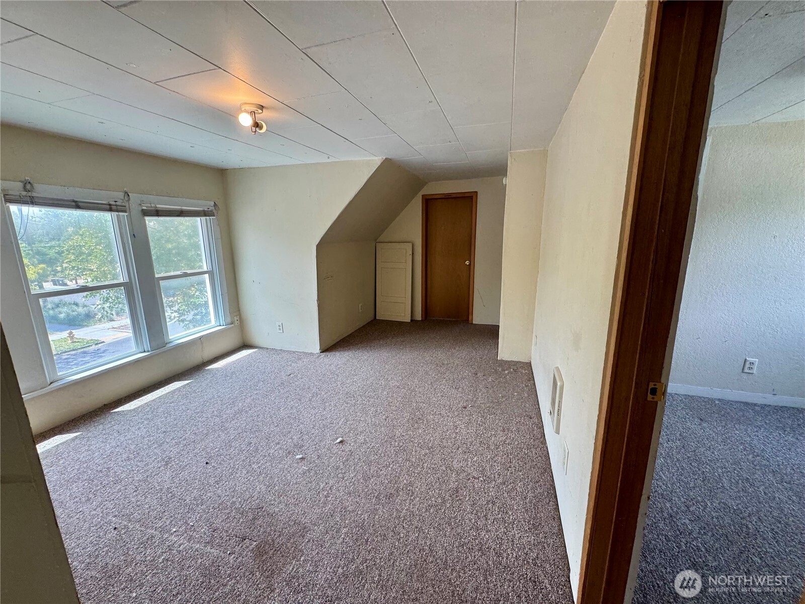 704 N Rose Street Property Photo 20