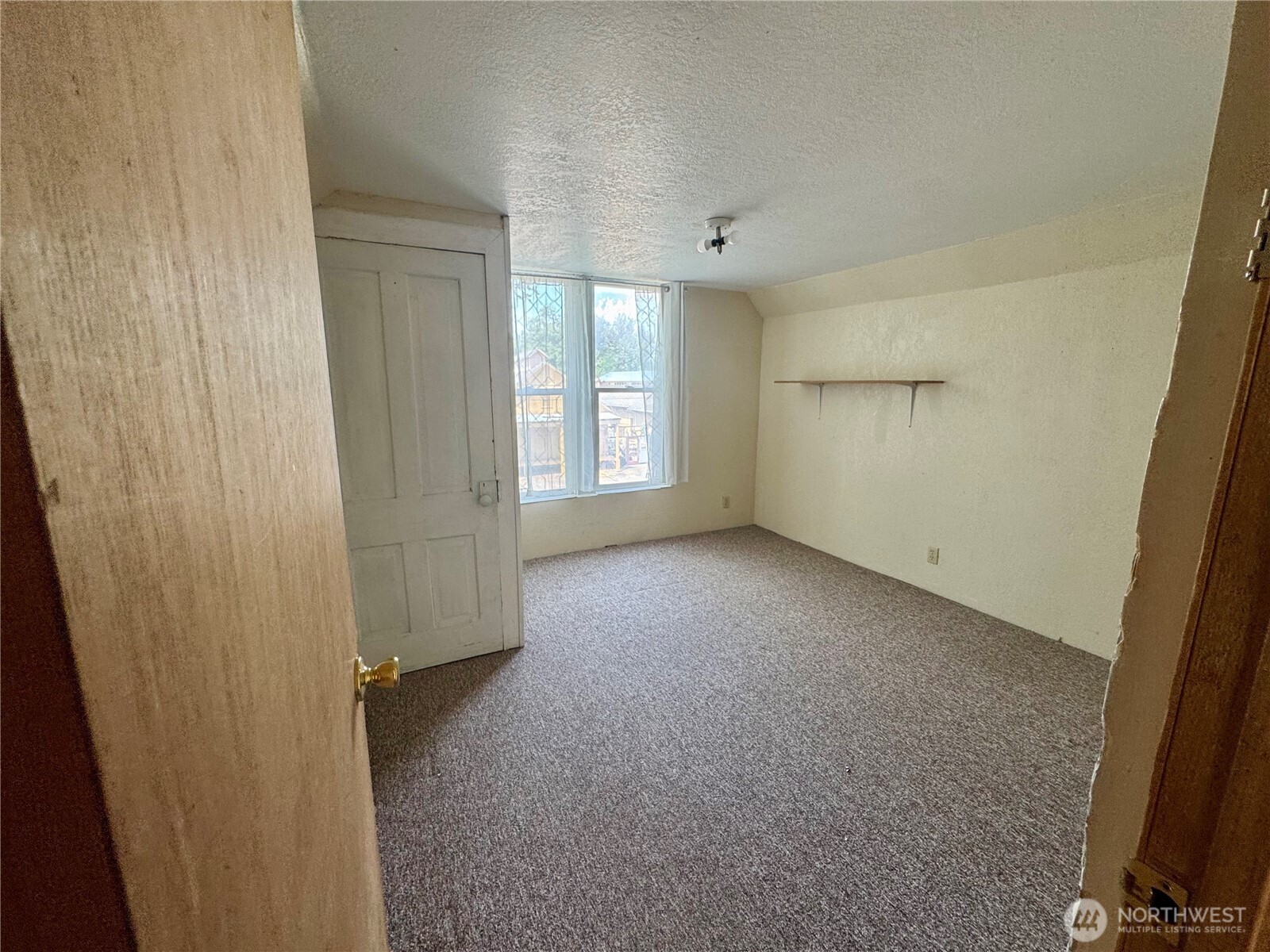 704 N Rose Street Property Photo 21