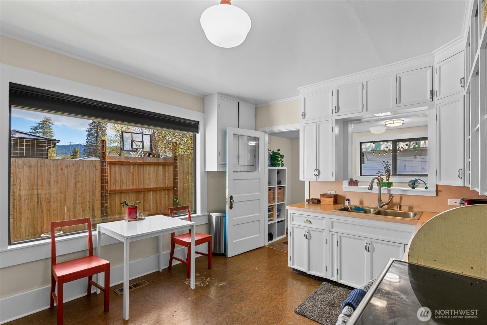 253 Benton Street Property Photo 16