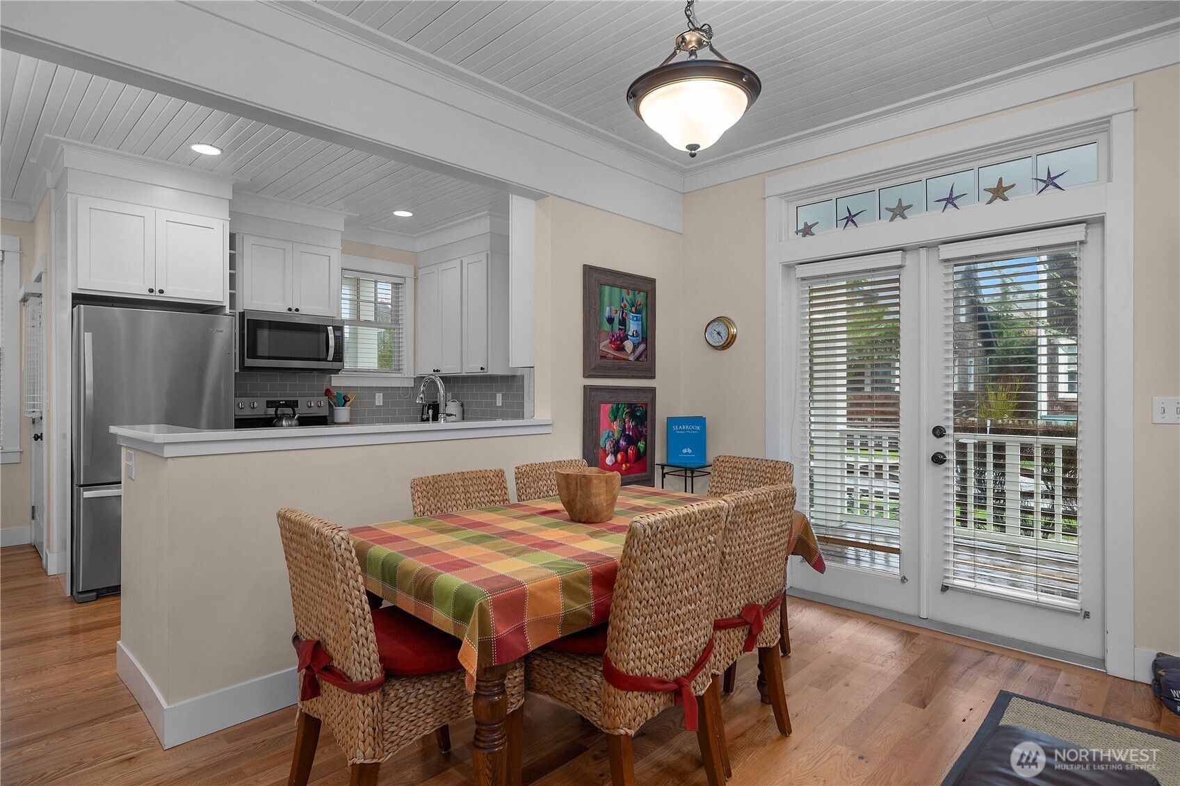 3 Float Lane Property Photo 9