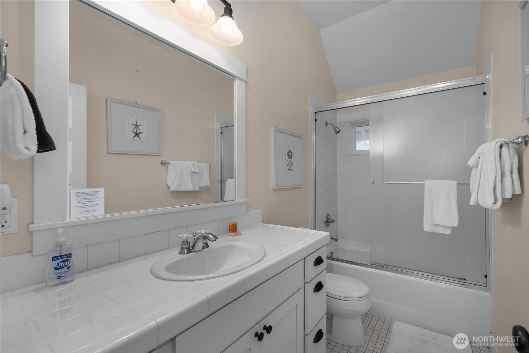 3 Float Lane Property Photo 20