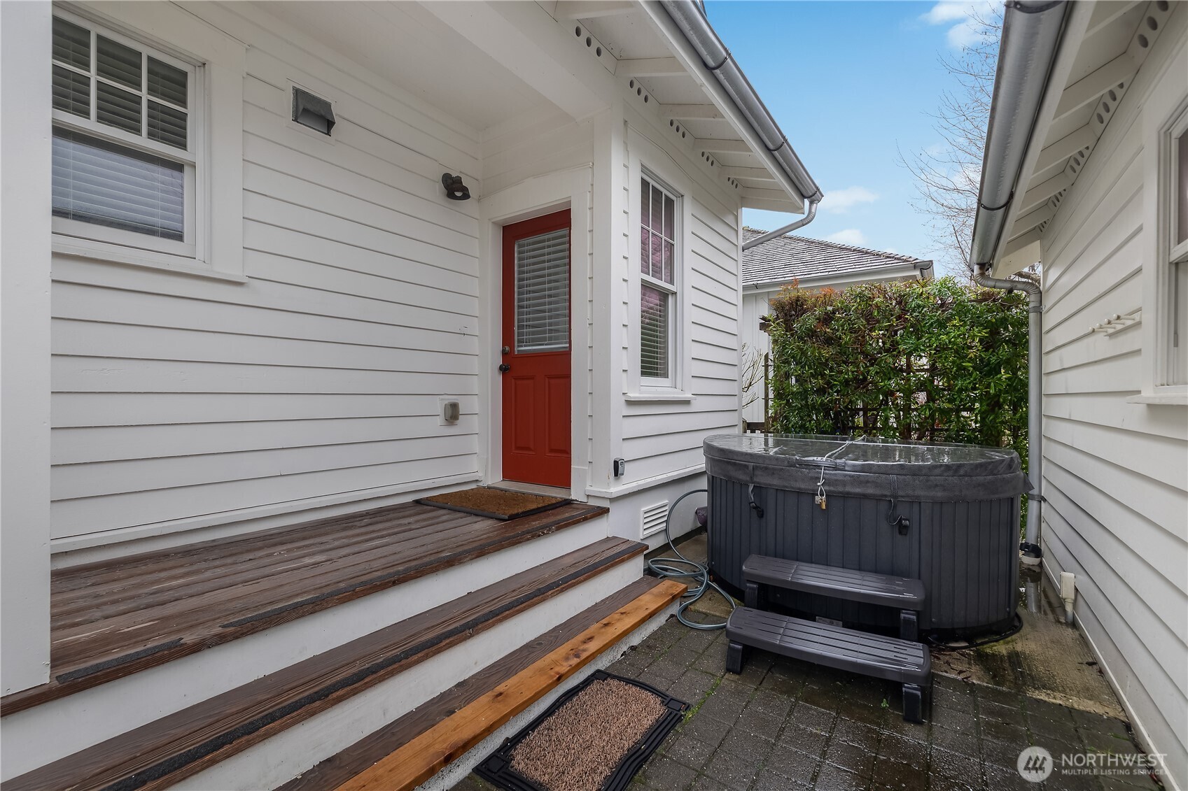 3 Float Lane Property Photo 21