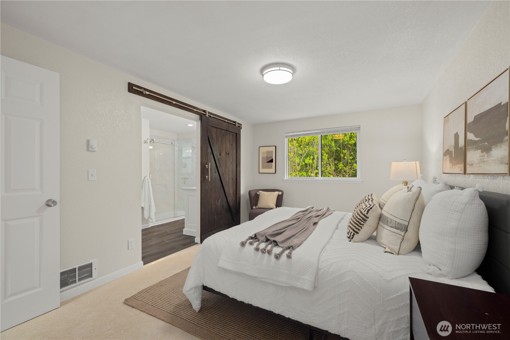 11124 Downes Road Property Photo 14