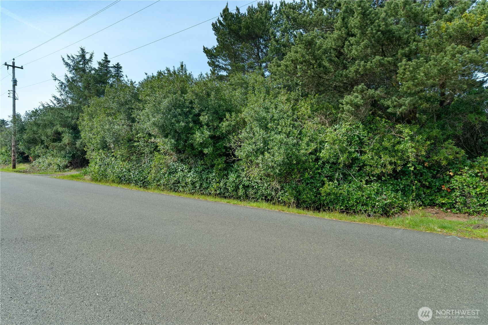 323 Sand Dune Avenue Property Photo 3