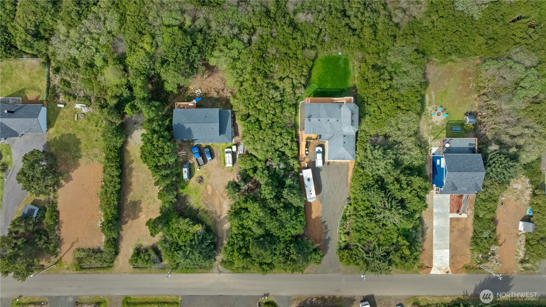 323 Sand Dune Avenue Property Photo 4
