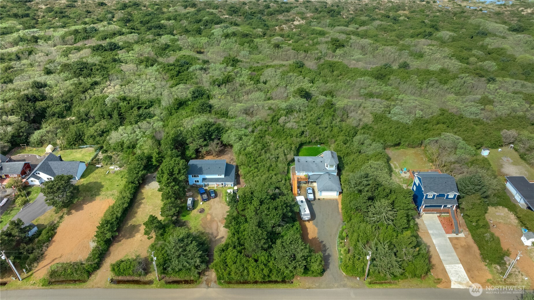 323 Sand Dune Avenue Property Photo 6