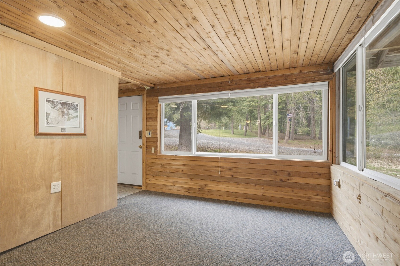 2205 Pine Tree Road Property Photo 6