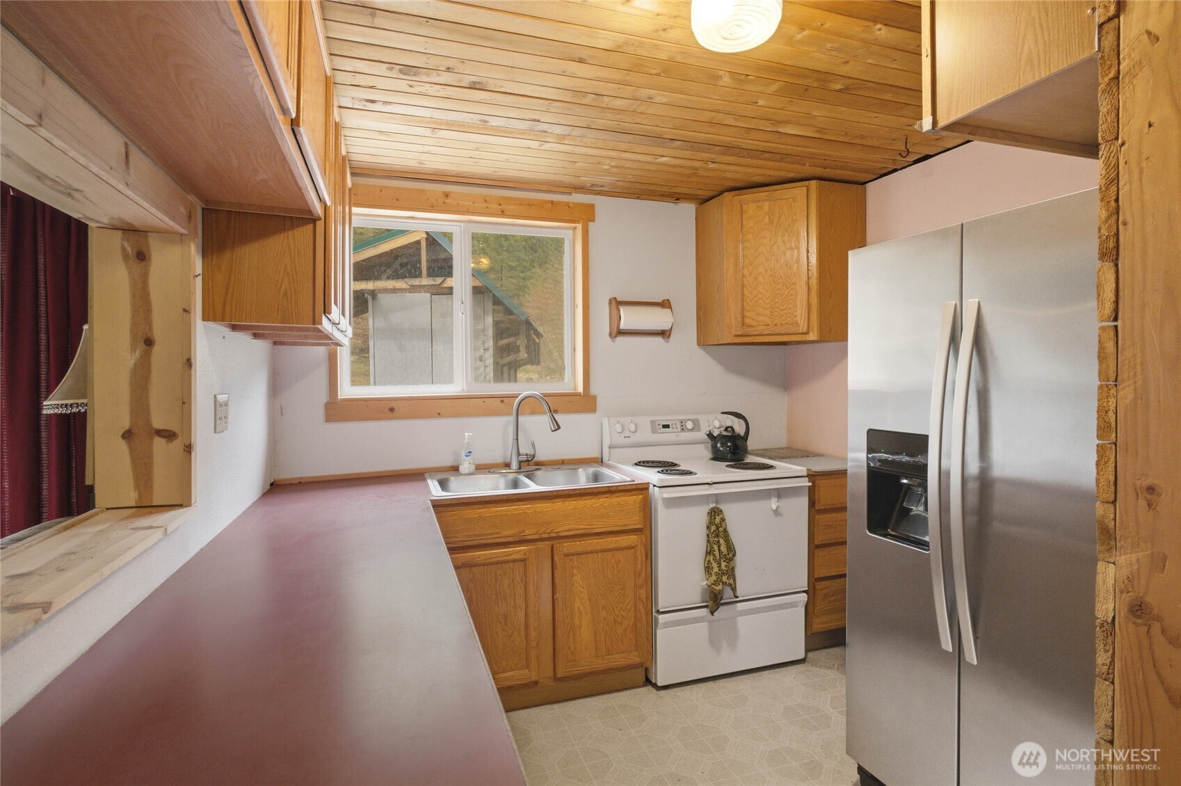 2205 Pine Tree Road Property Photo 14