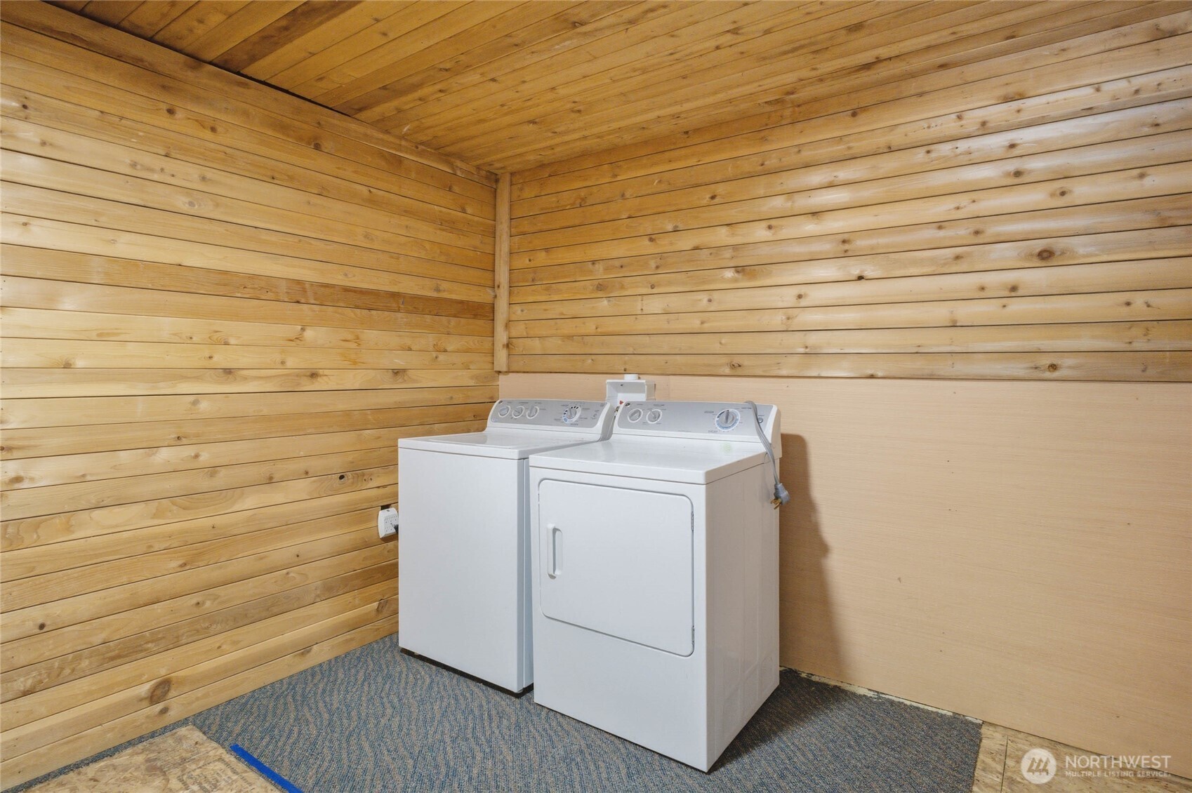 2205 Pine Tree Road Property Photo 16
