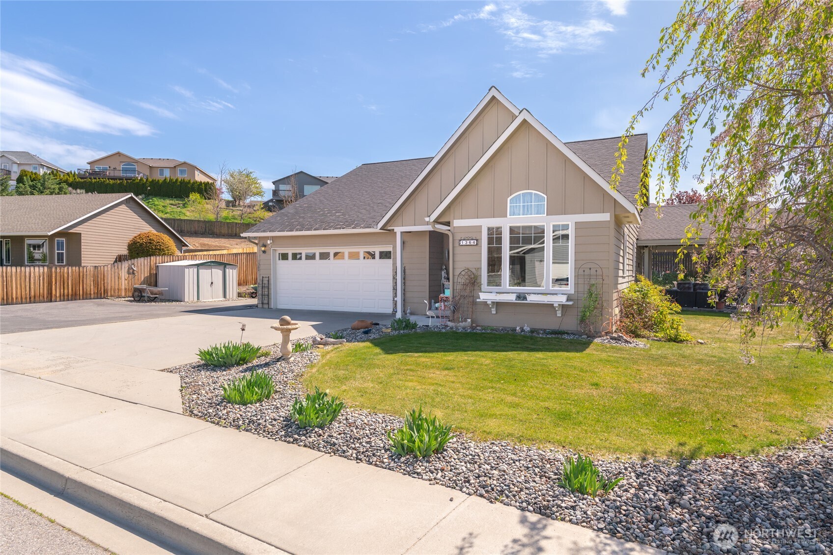 1364 Tractor Loop Road Property Photo 1