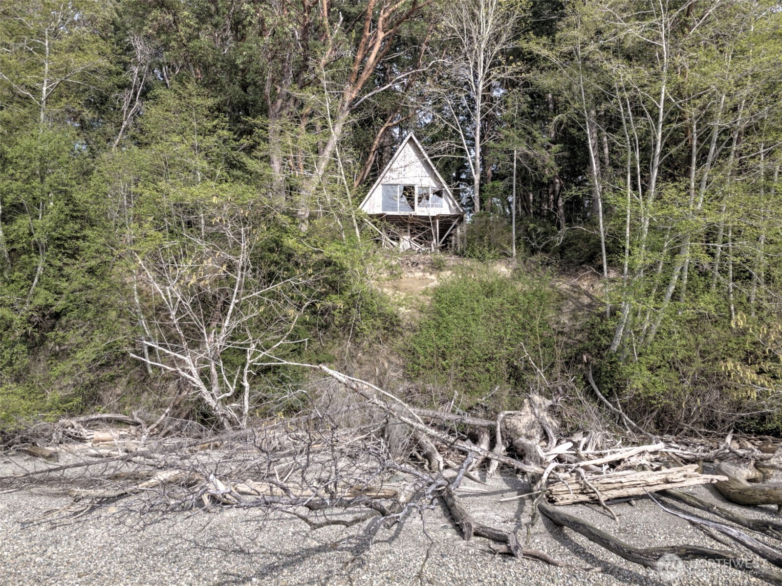101 E Peale Drive Property Photo 17