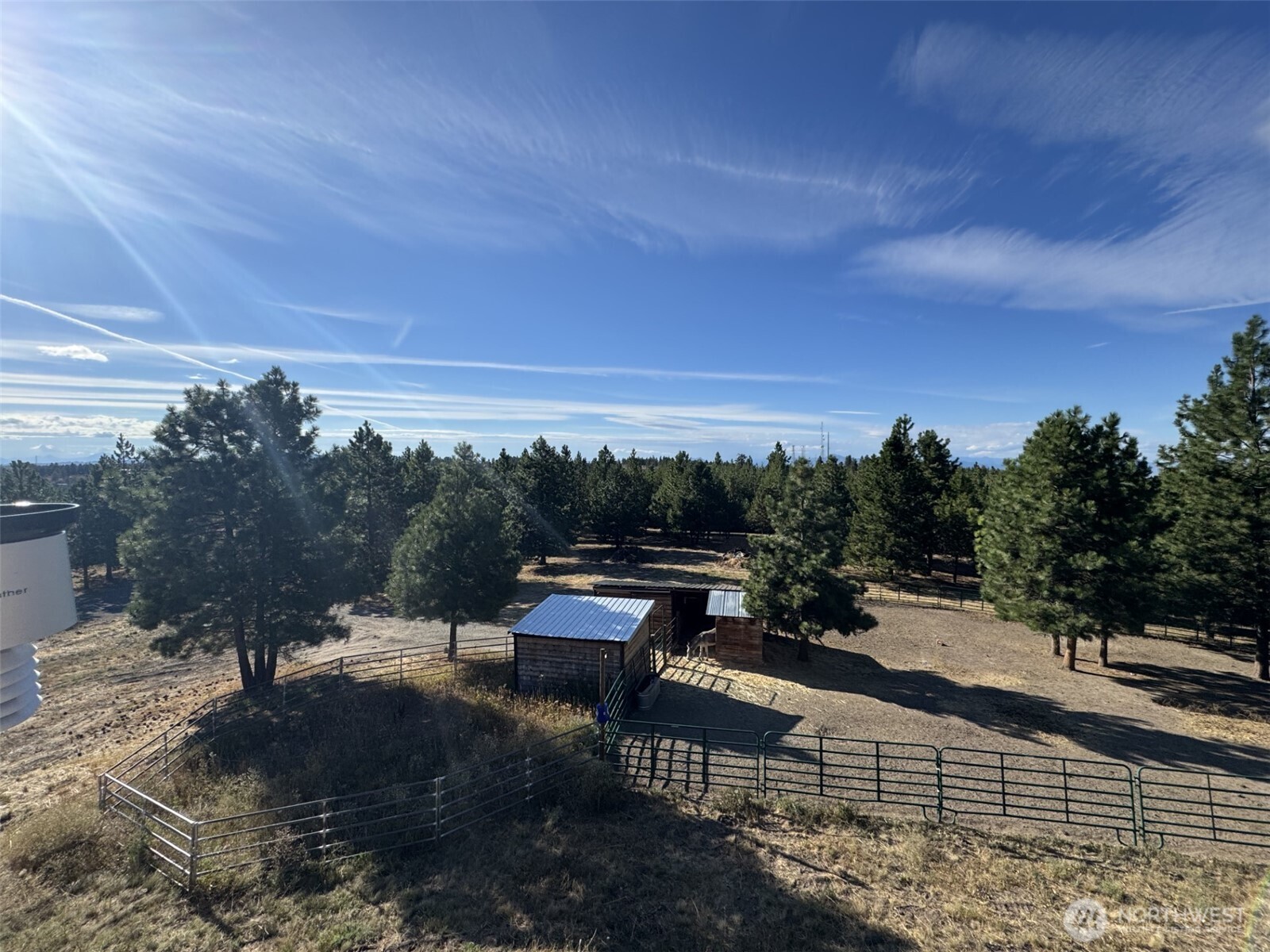 300 Sunset Way Property Photo 13