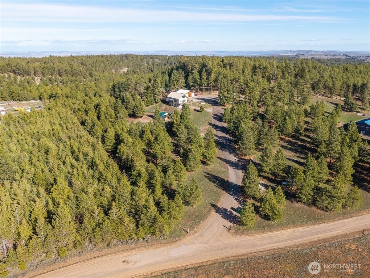 300 Sunset Way Property Photo 16