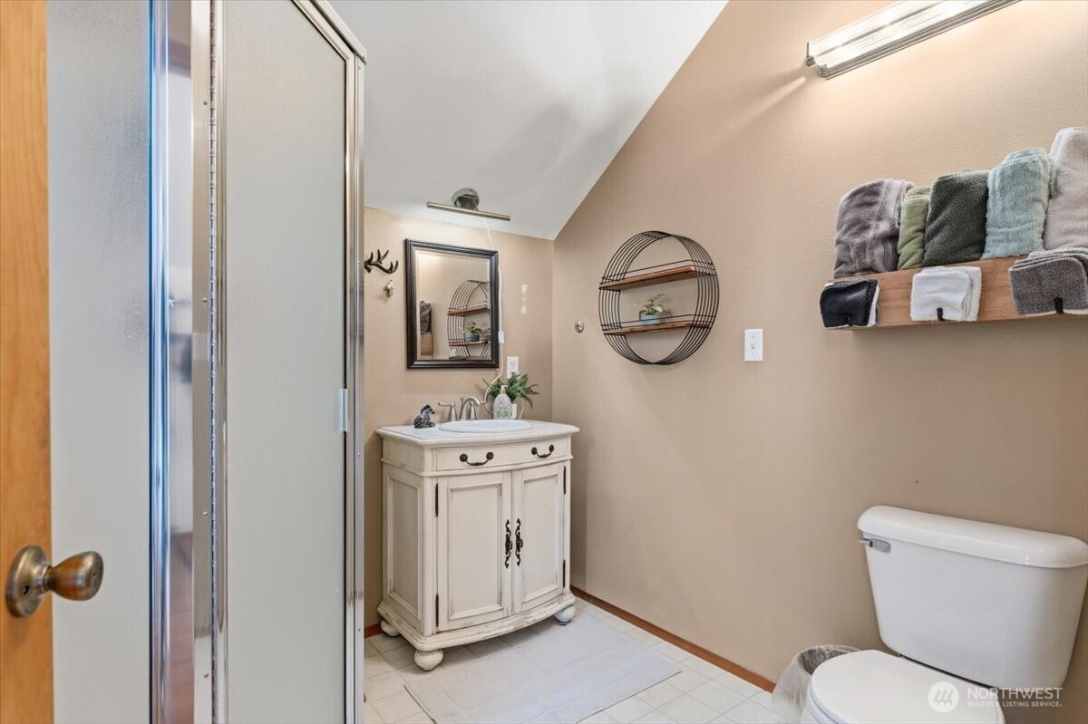 300 Sunset Way Property Photo 19