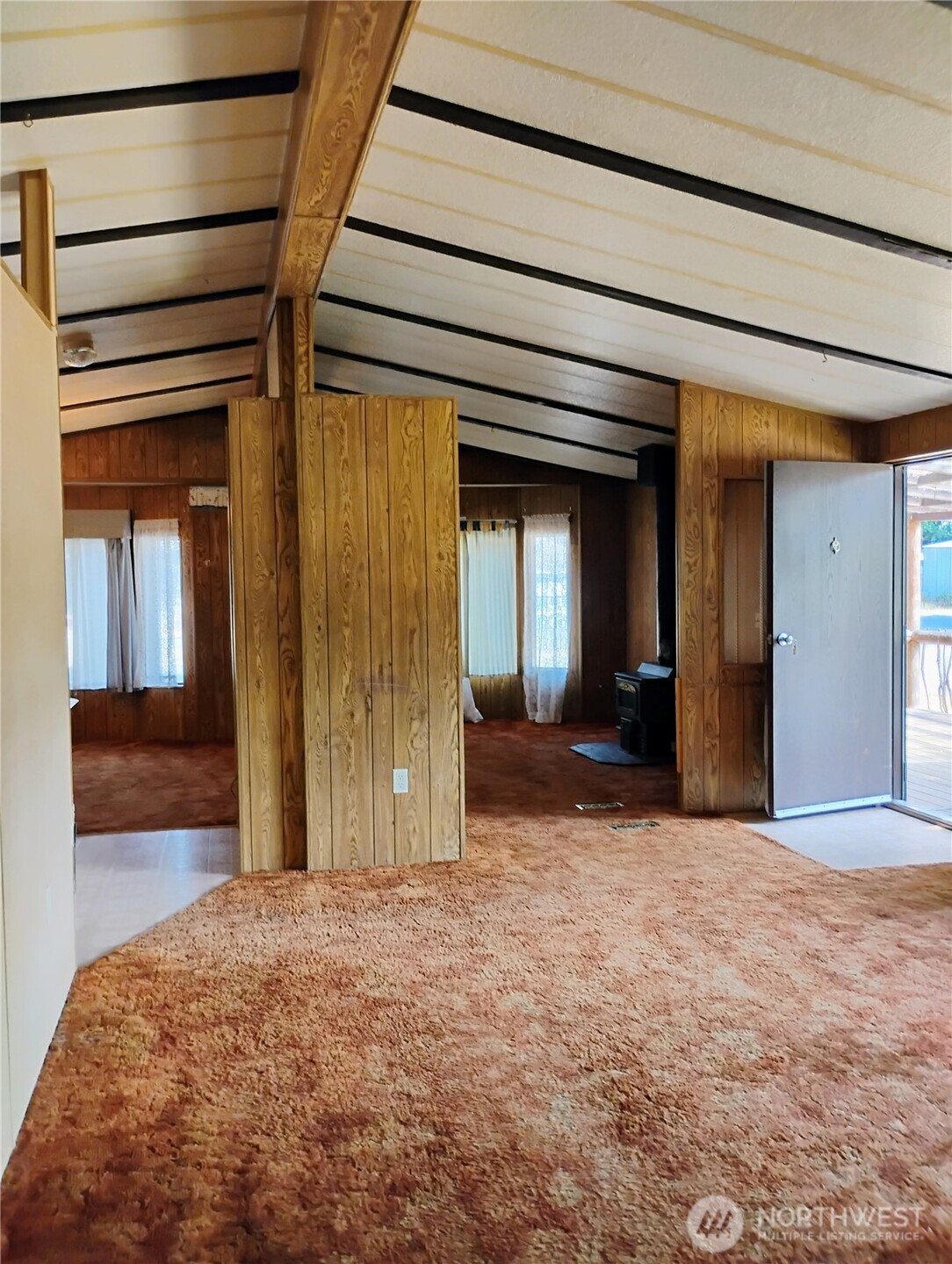 100 Heather Place Property Photo 3