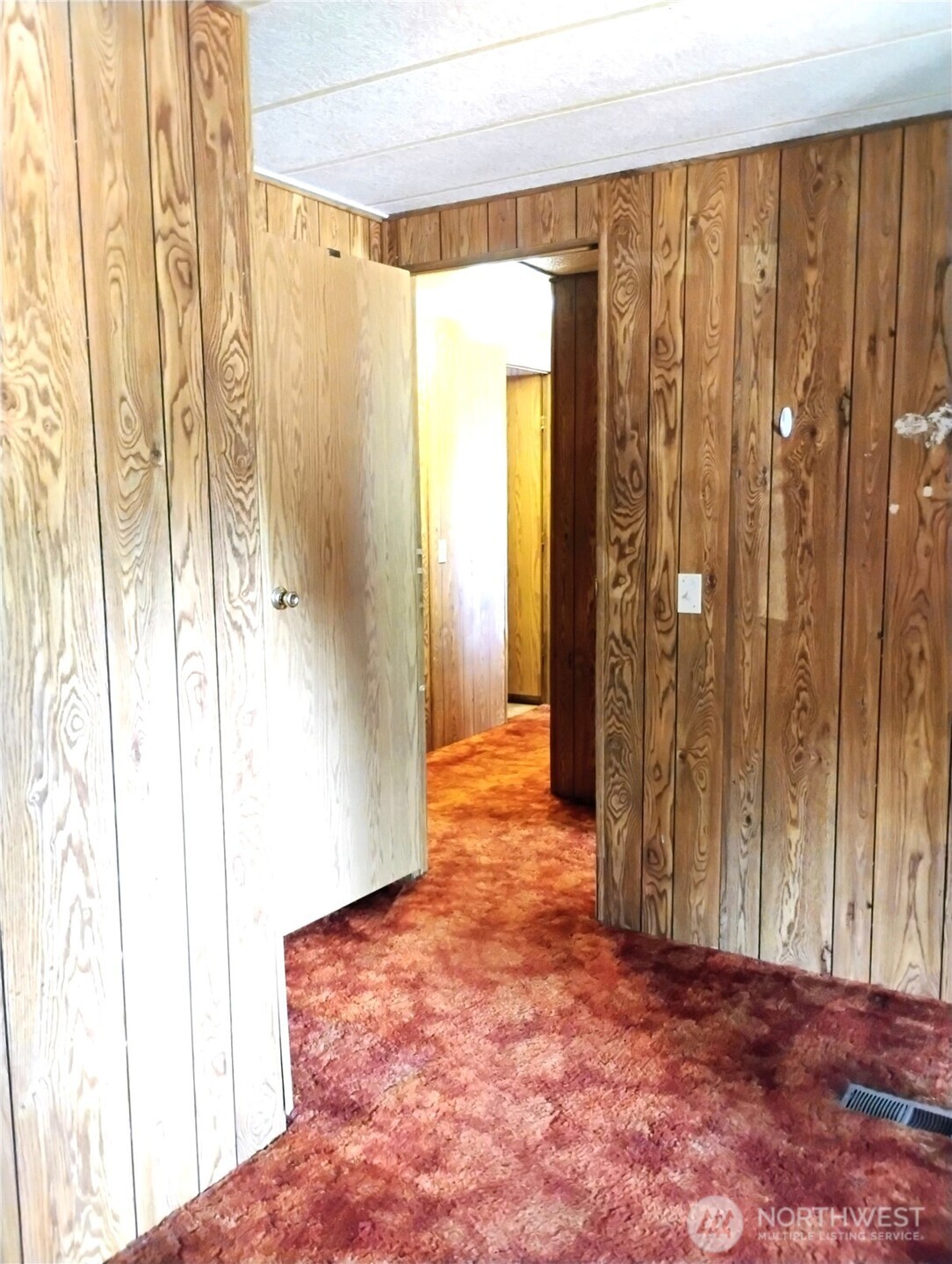 100 Heather Place Property Photo 14