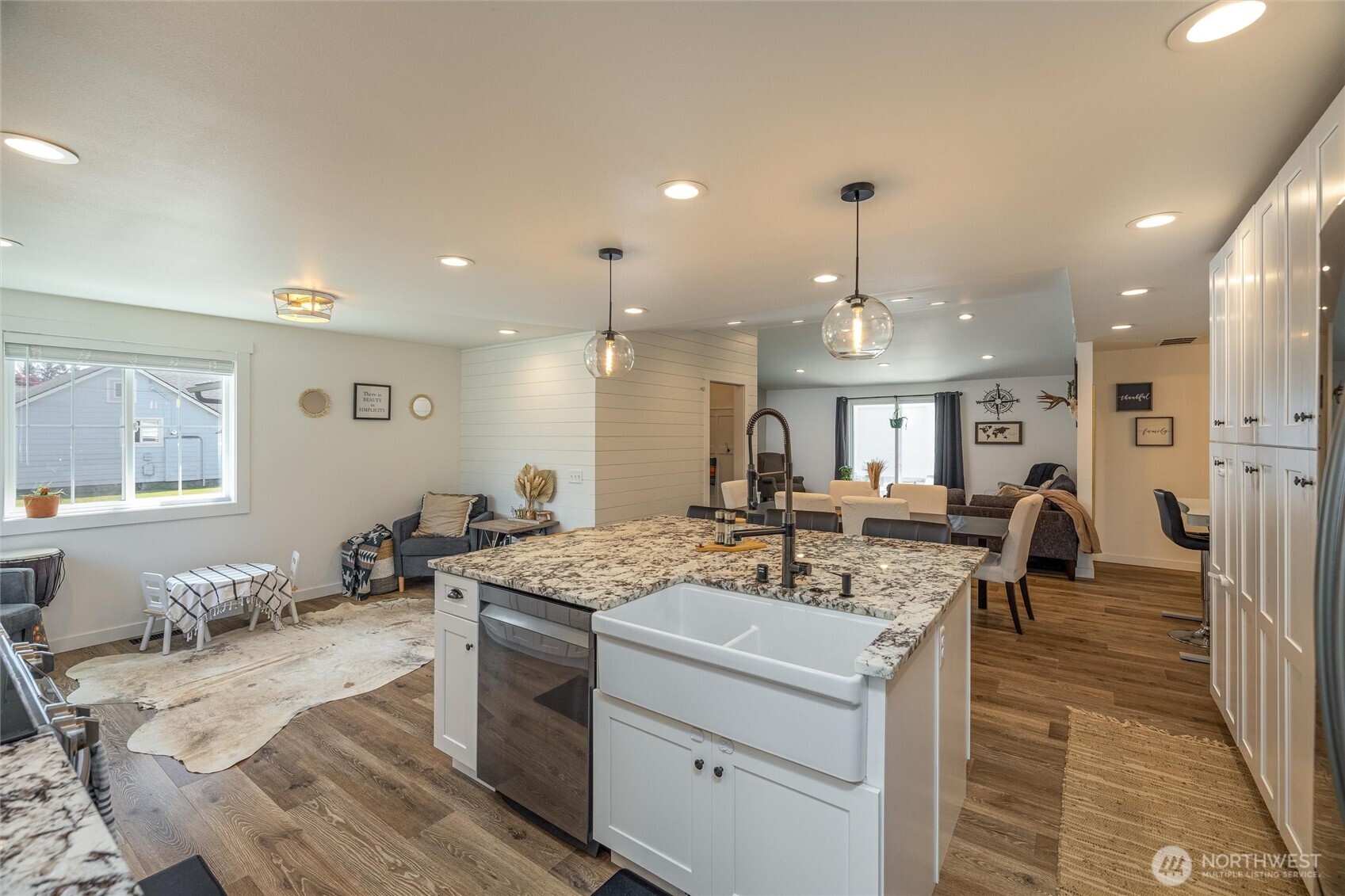 8679 Depot Road Property Photo 6