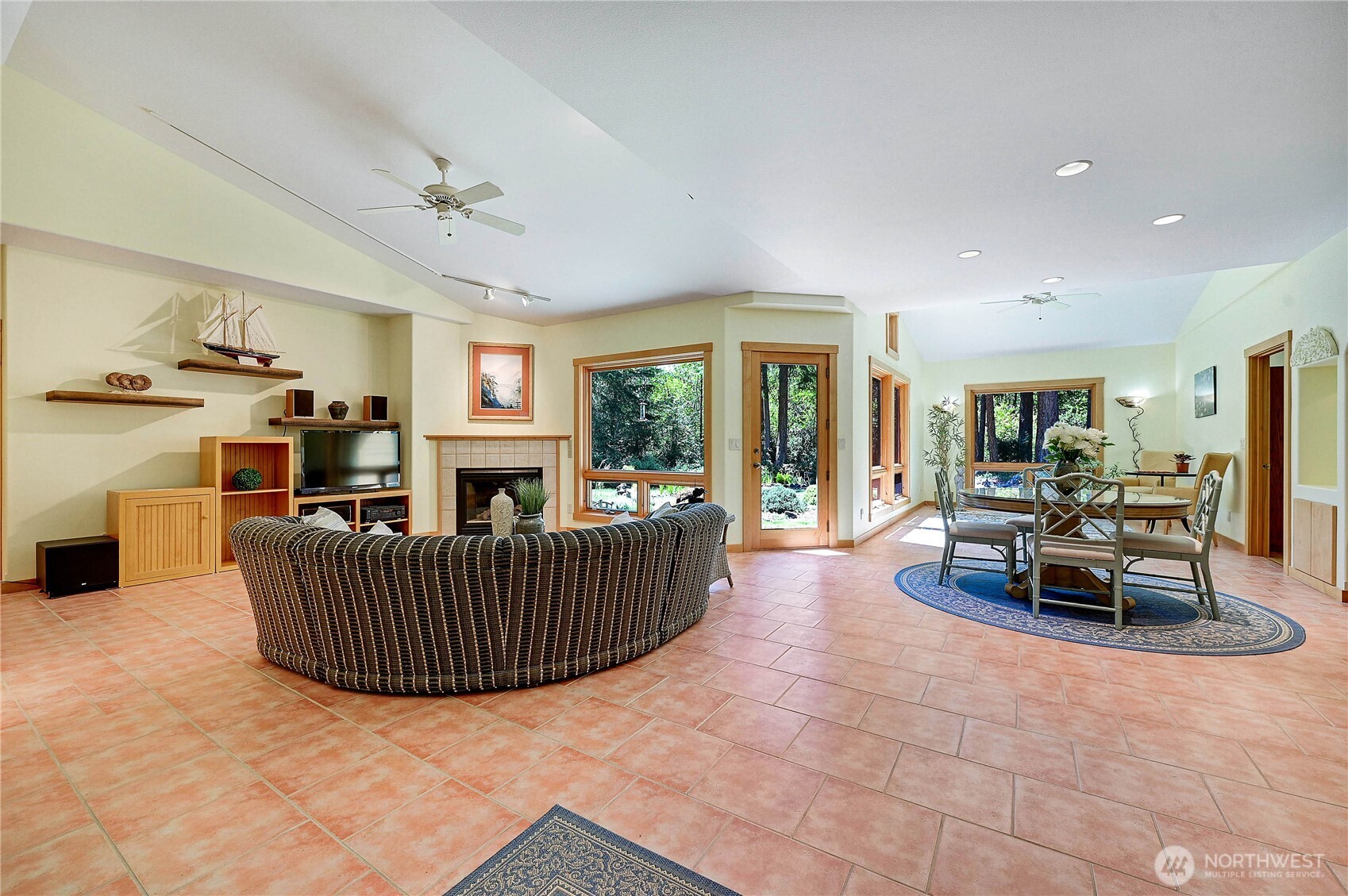 33 Westridge Court Property Photo 4
