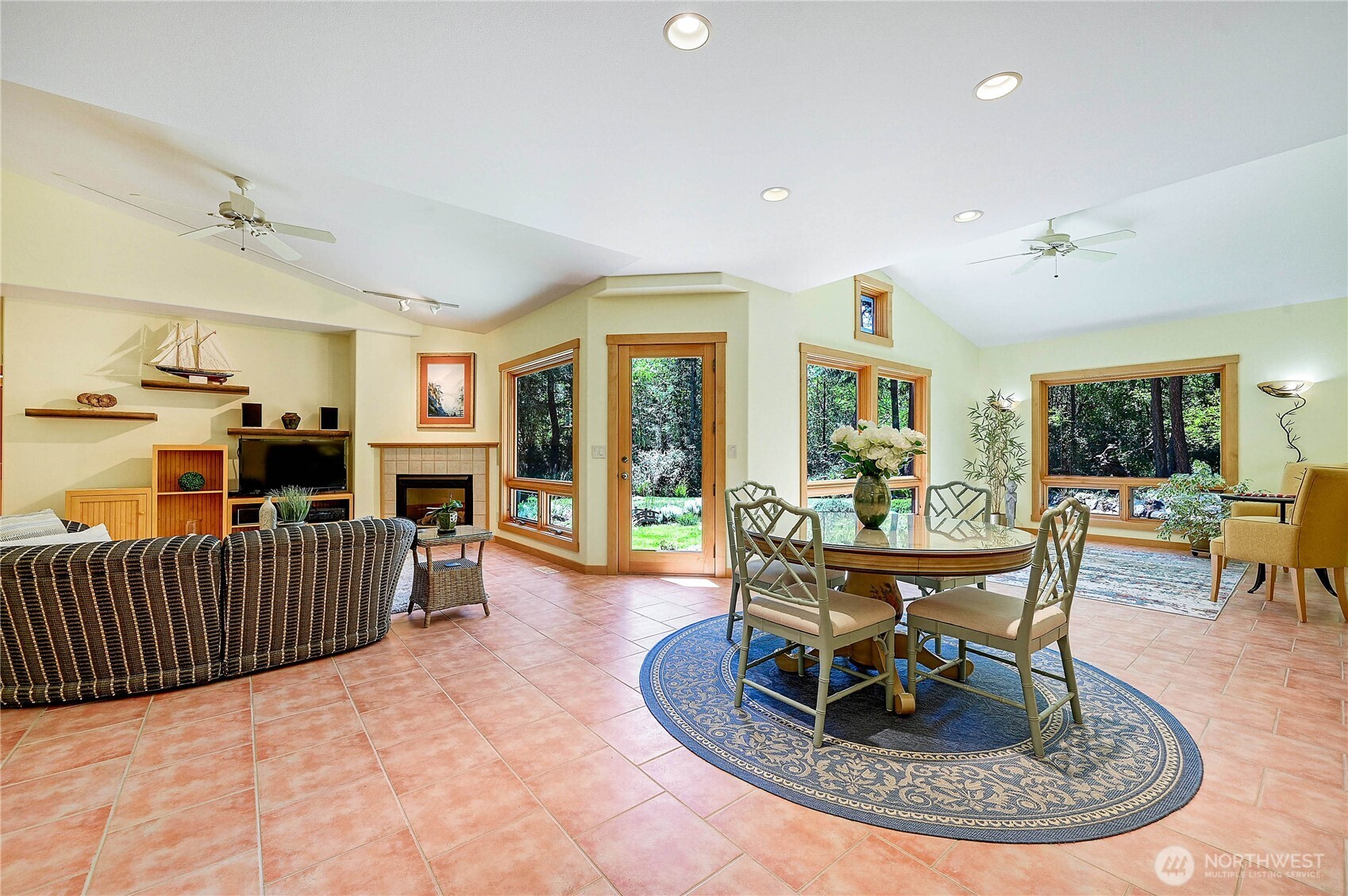 33 Westridge Court Property Photo 7