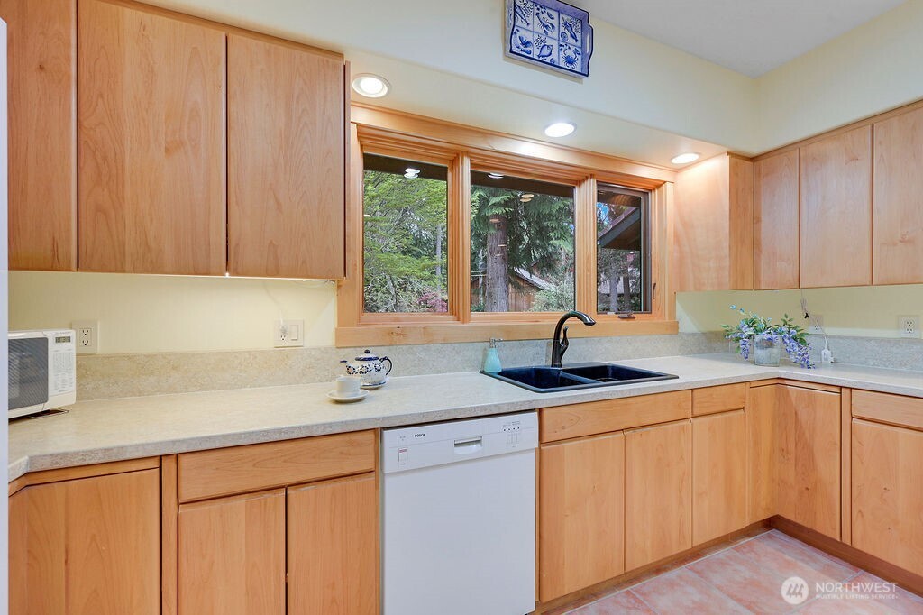 33 Westridge Court Property Photo 14