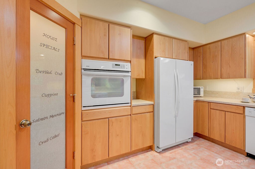 33 Westridge Court Property Photo 15