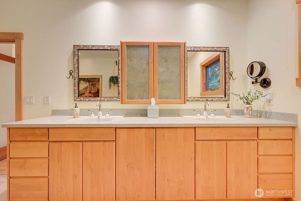 33 Westridge Court Property Photo 18